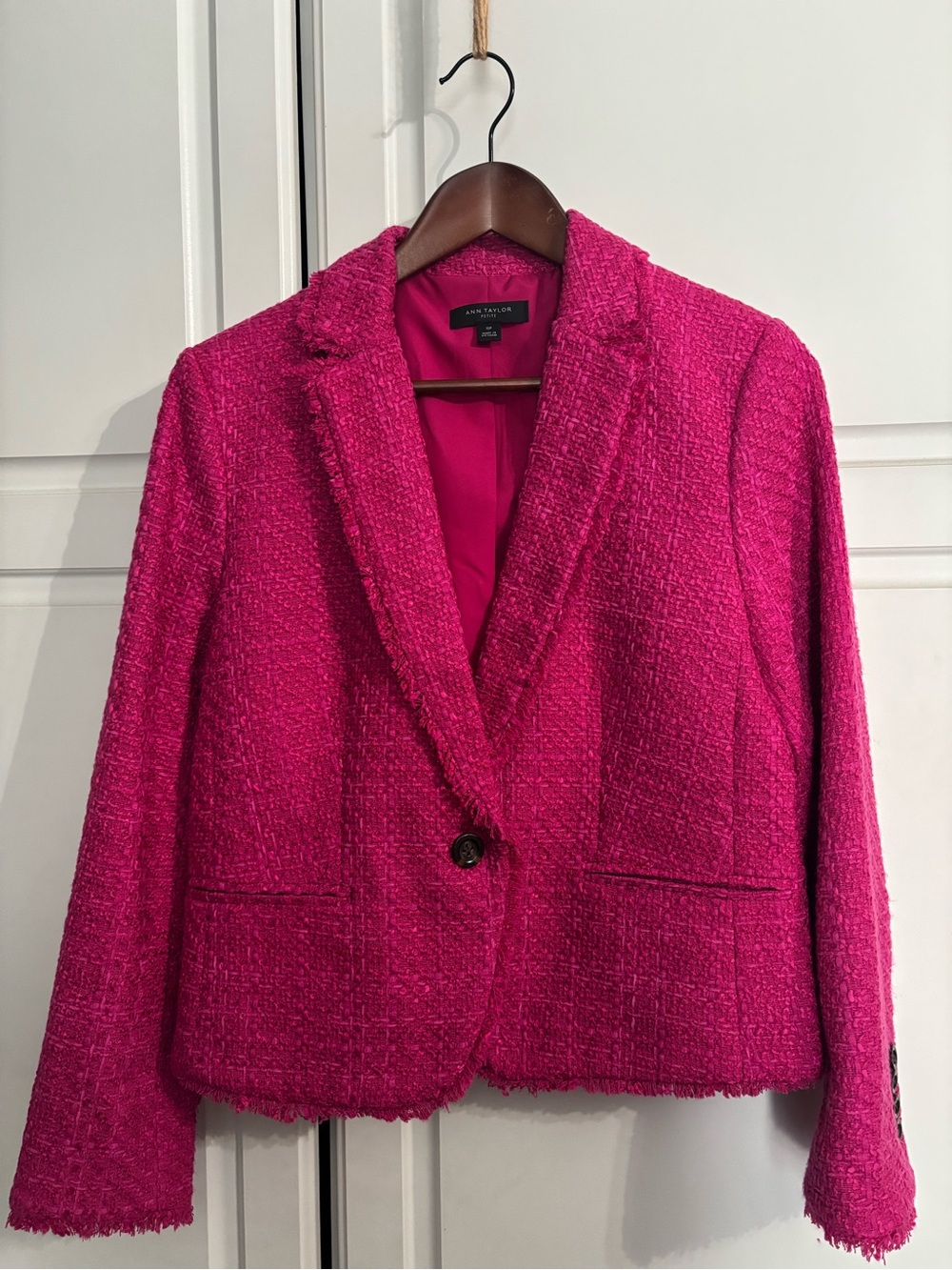 Ann Taylor Fuchsia Tweed Tailored Blazer